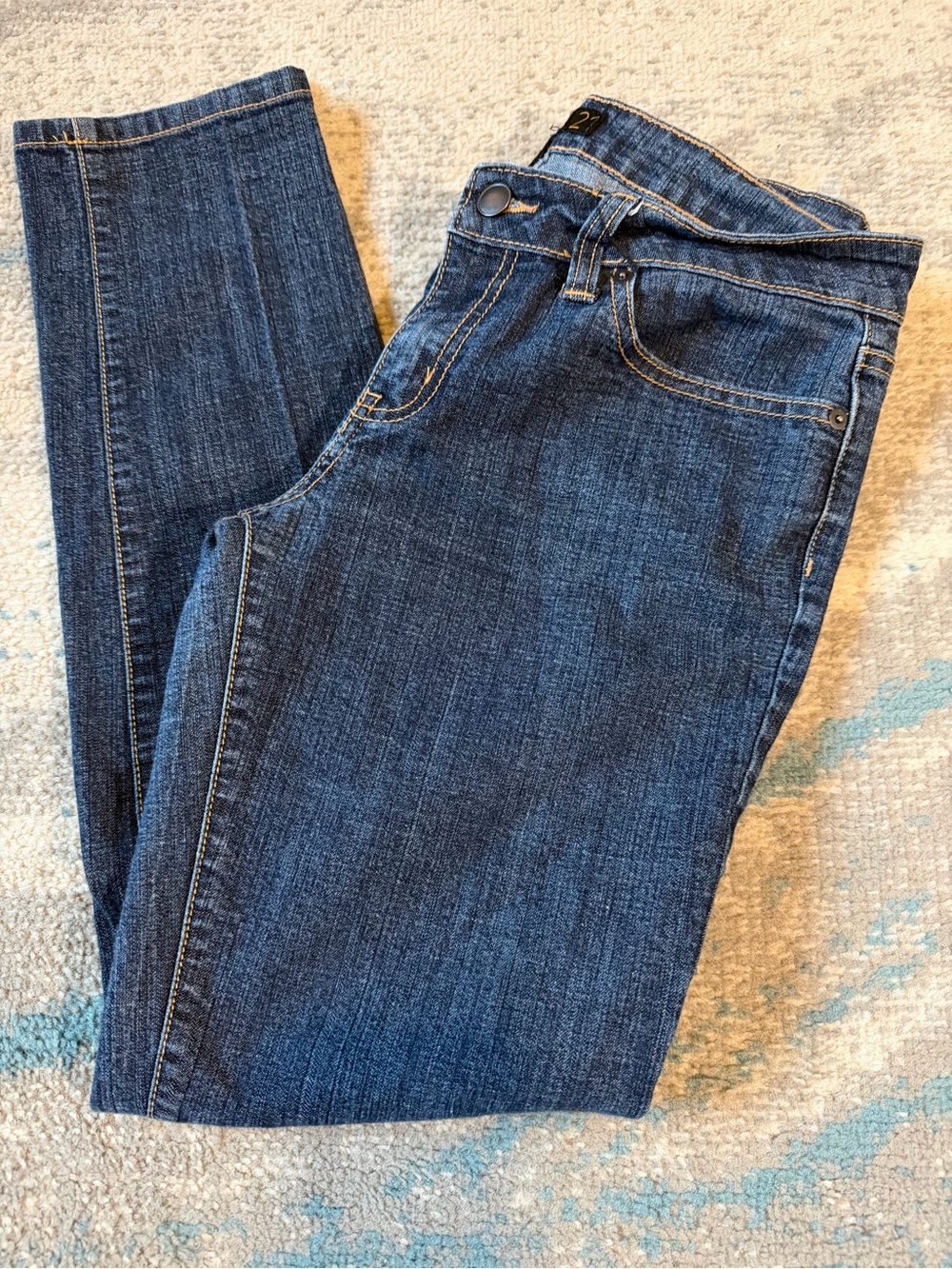 Forever 21 Size 29 Petite Straight Leg Jeans